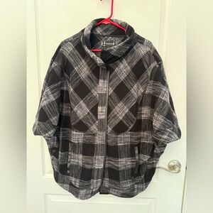 Smartwool Black and Gray Patterned Jacket